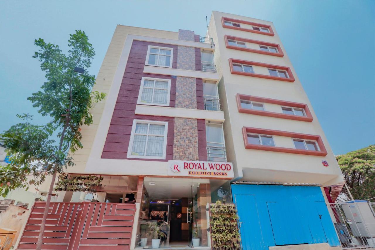 Oyo Flagship 80044 Royal Wood Deluxe Bangalore Buitenkant foto