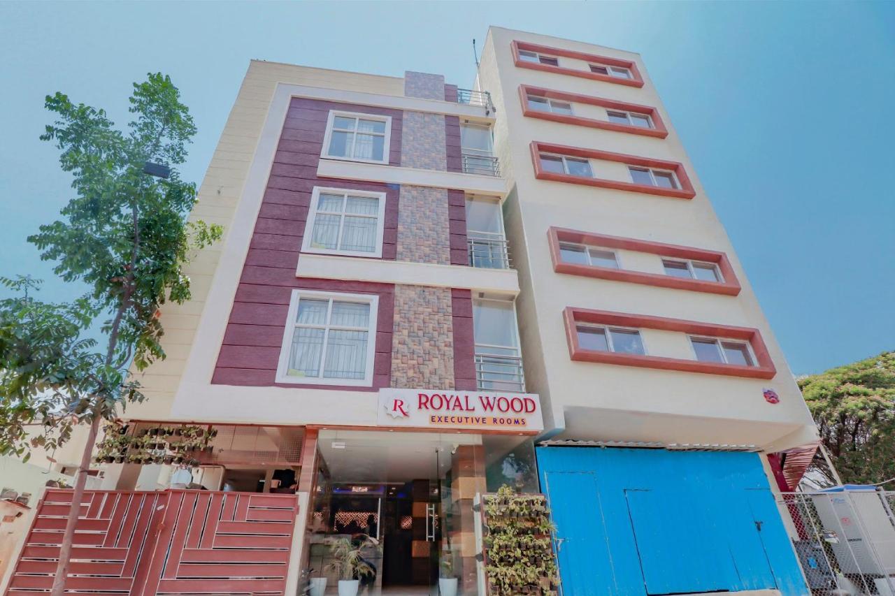 Oyo Flagship 80044 Royal Wood Deluxe Bangalore Buitenkant foto
